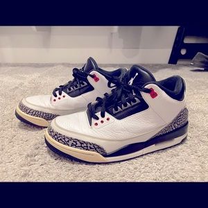 Jordan Retro III, infrared, white/cement size 10.5 in good condition
